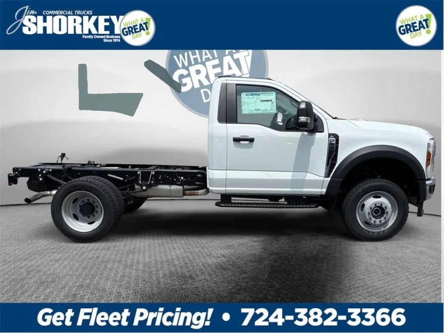 2025 Ford F-550 photo 1