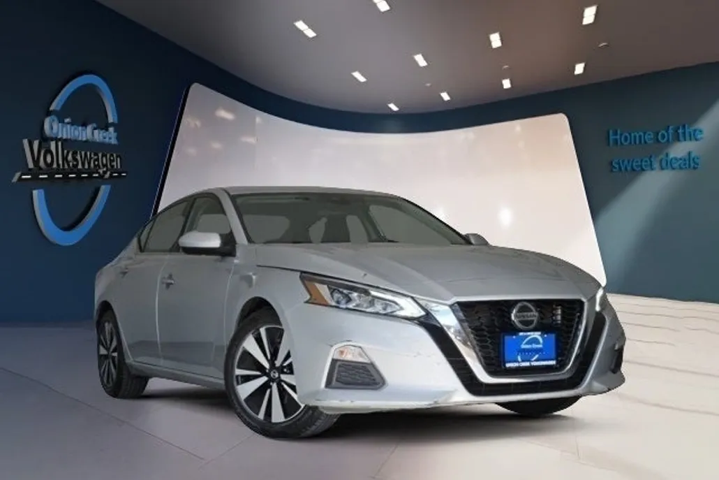 2021 Nissan Altima 2.5 SV photo 1