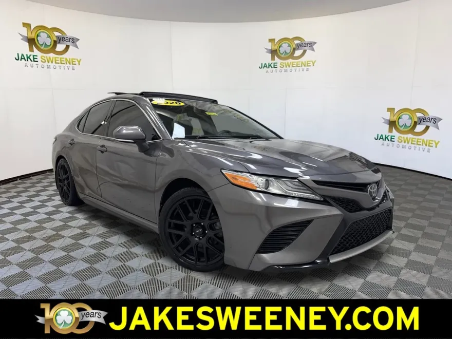 2020 Toyota Camry XSE photo 1