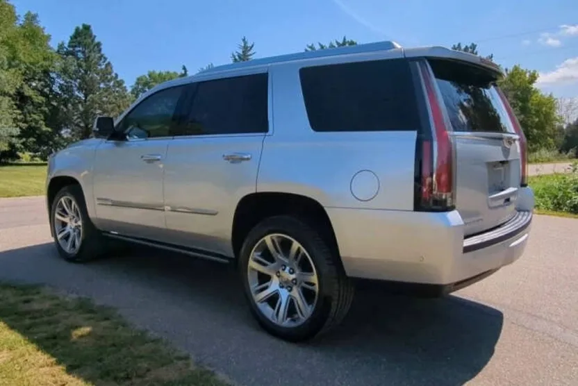 2020 Cadillac Escalade Premium Luxury photo 1