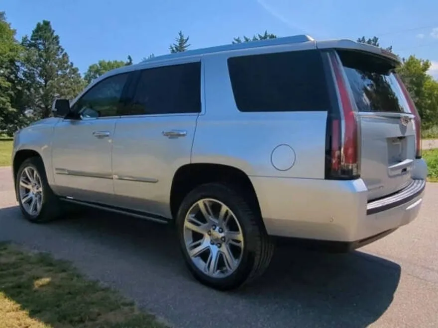 2020 Cadillac Escalade Premium Luxury photo 1