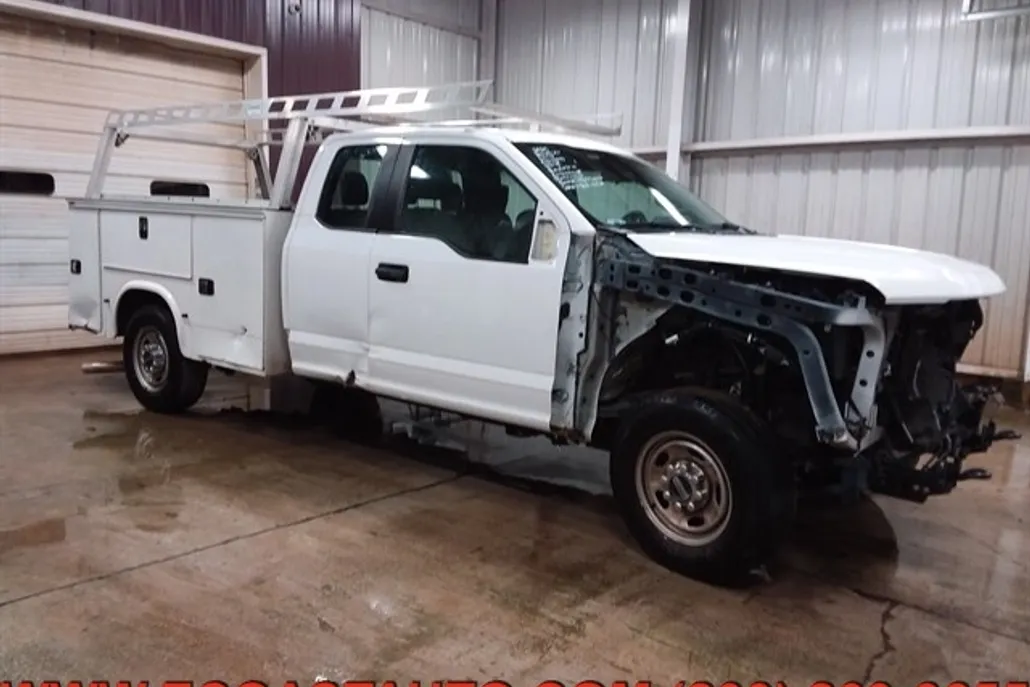 2020 Ford F-250 XL photo 1