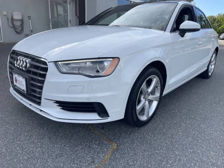 2016 Audi A3 2.0T Quattro Premium photo 1