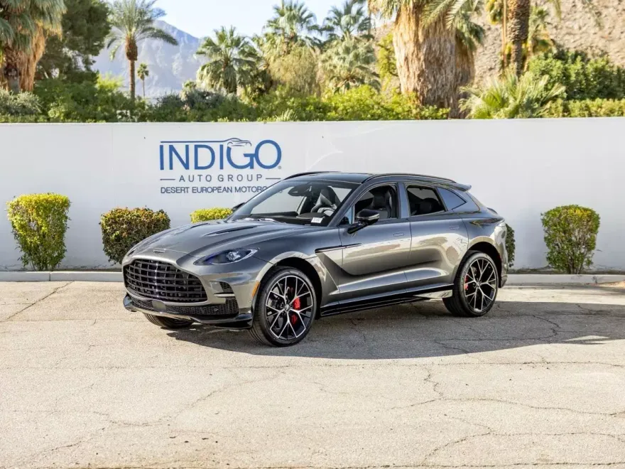 2025 Aston Martin DBX photo 1
