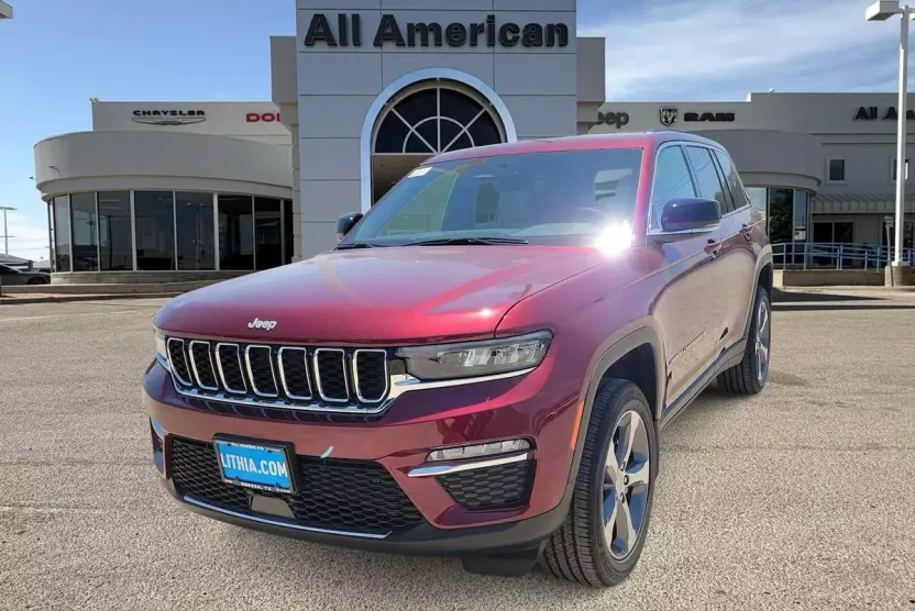 2025 Jeep Grand Cherokee Limited photo 1