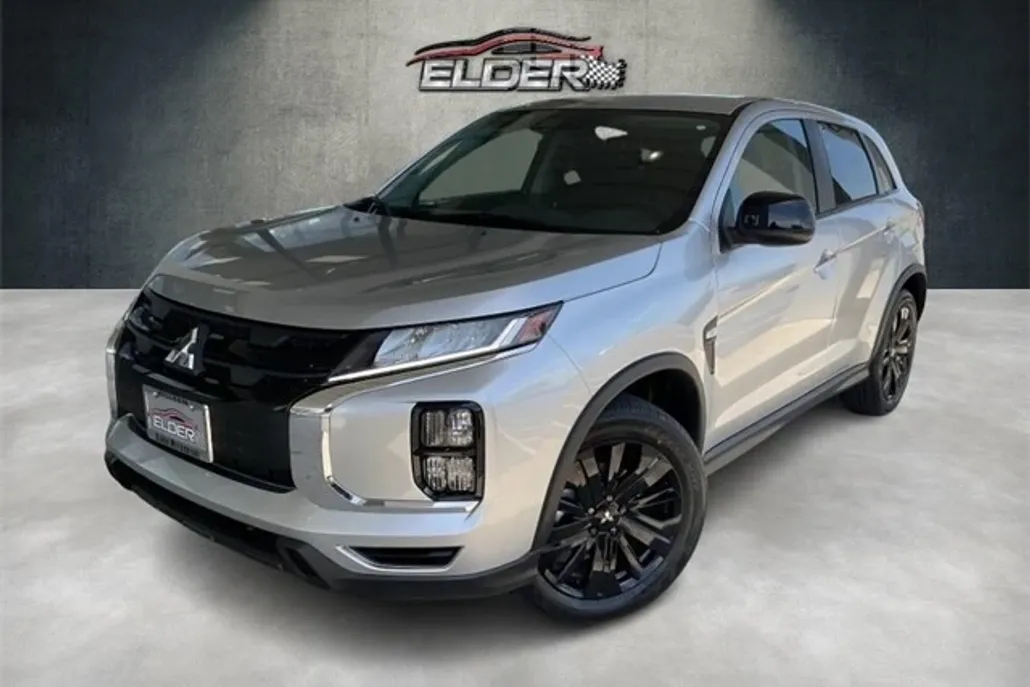 2025 Mitsubishi Outlander Sport LE photo 1
