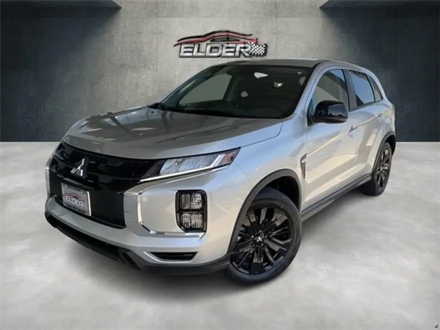 2025 Mitsubishi Outlander Sport LE photo 1