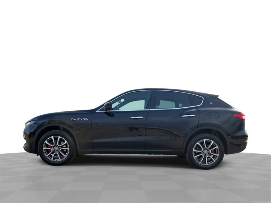 2018 Maserati Levante Base photo 1