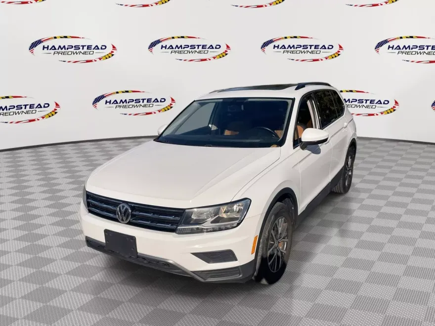 2019 Volkswagen Tiguan SEL R-Line photo 1