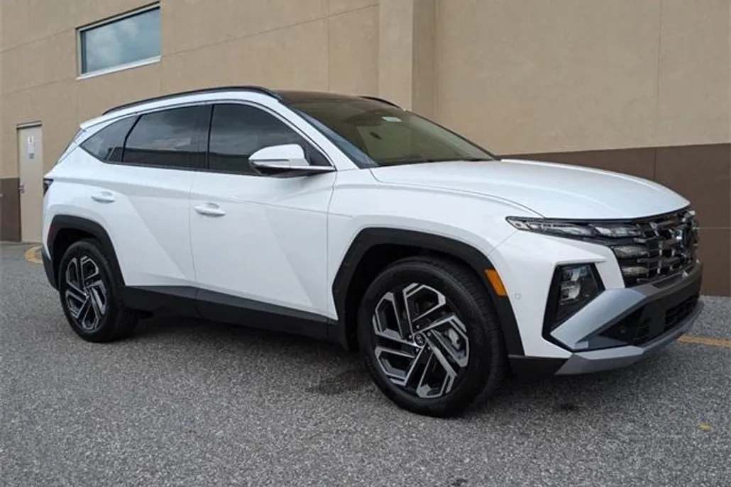 2025 Hyundai Tucson Limited photo 1