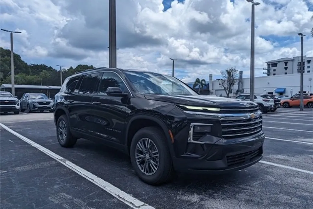 2026 Chevrolet Traverse photo 1