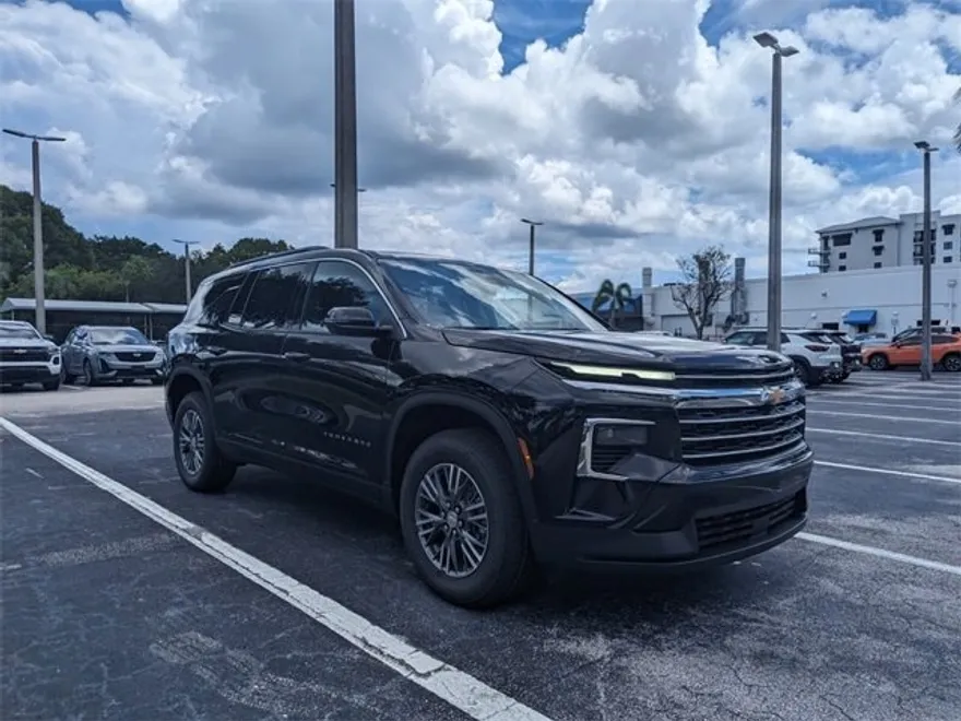 2026 Chevrolet Traverse photo 1