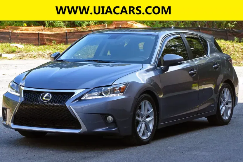 2015 Lexus CT 200h photo 1