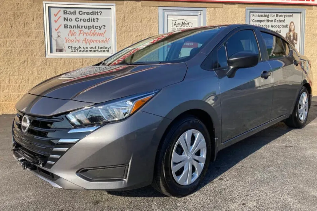 2024 Nissan Versa S photo 1