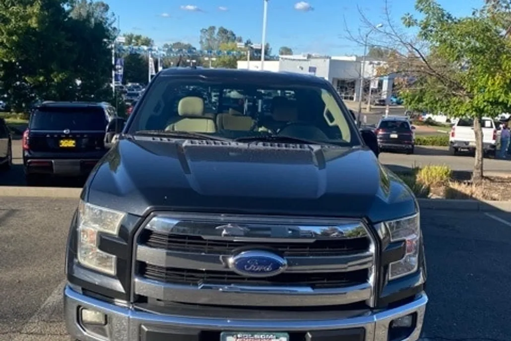 2015 Ford F-150 Lariat photo 1