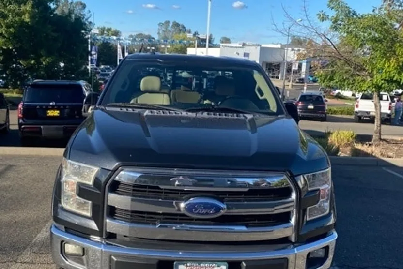 2015 Ford F-150 Lariat photo 1