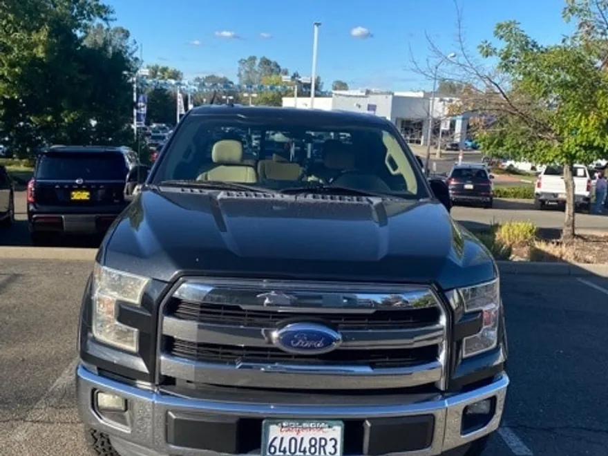 2015 Ford F-150 Lariat photo 1