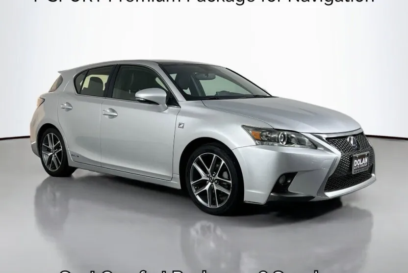 2014 Lexus CT 200h photo 1