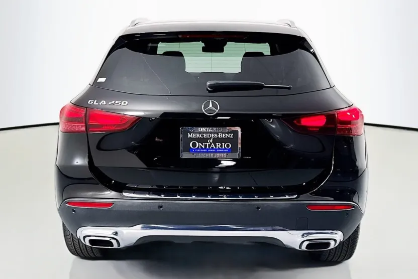 2025 Mercedes Benz GLA 250 photo 1