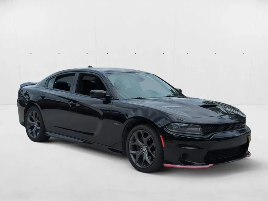 2019 Dodge Charger R/T photo 1