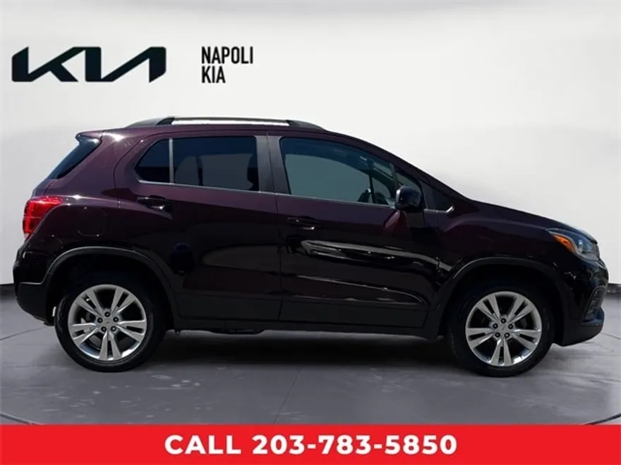 2020 Chevrolet Trax LT photo 1