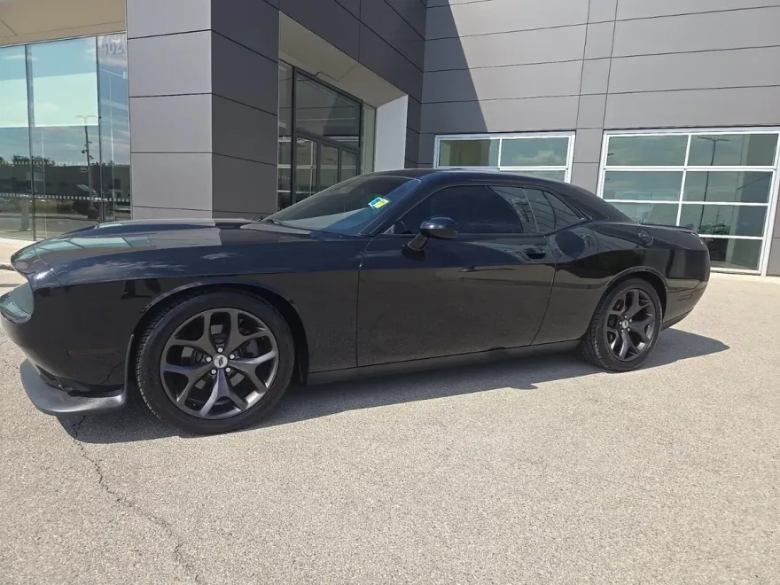 2019 Dodge Challenger R/T photo 1