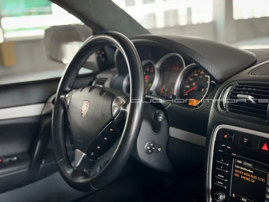 2009 Porsche Cayenne GTS photo 35