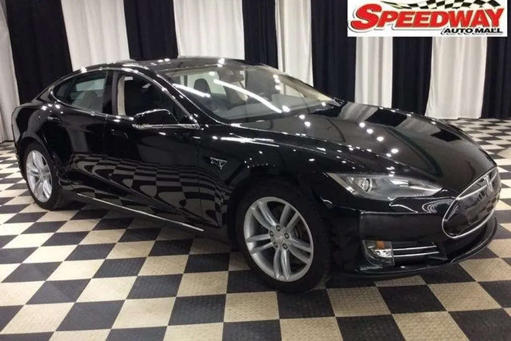 2014 Tesla Model S photo 1