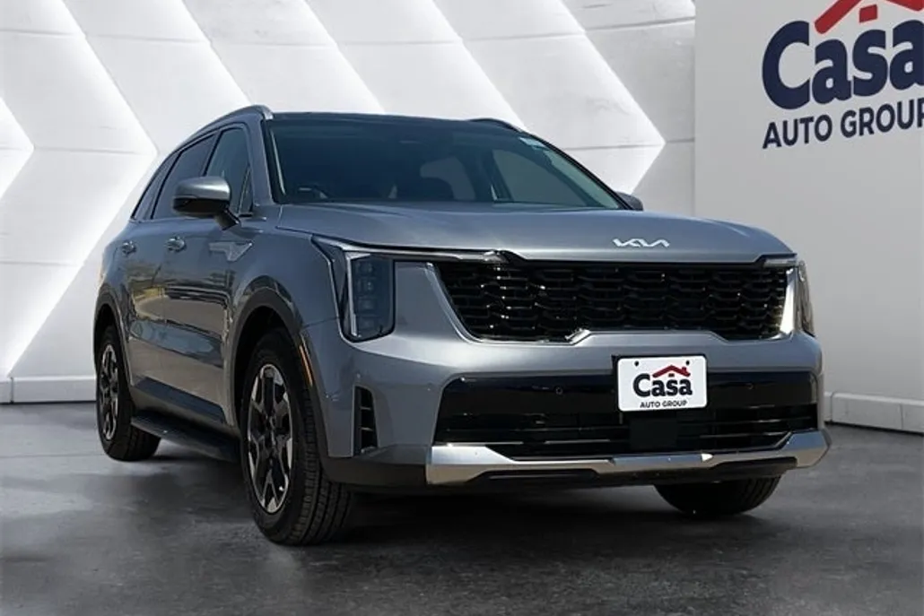 2025 Kia Sorento S photo 1