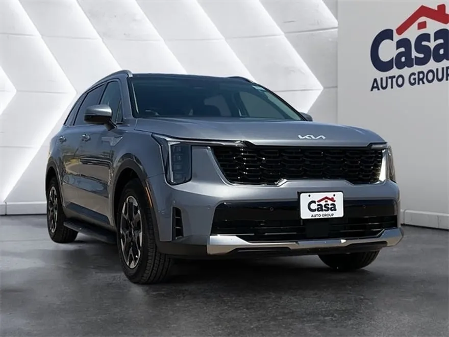 2025 Kia Sorento S photo 1