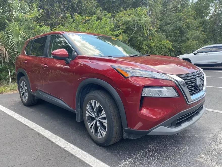 2022 Nissan Rogue SV photo 1