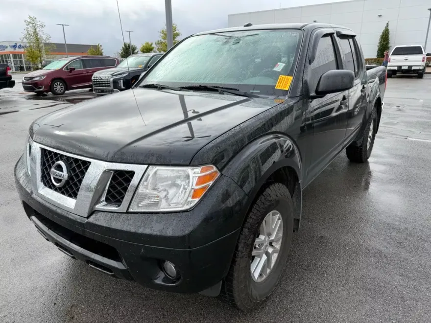 2017 Nissan Frontier SV photo 1