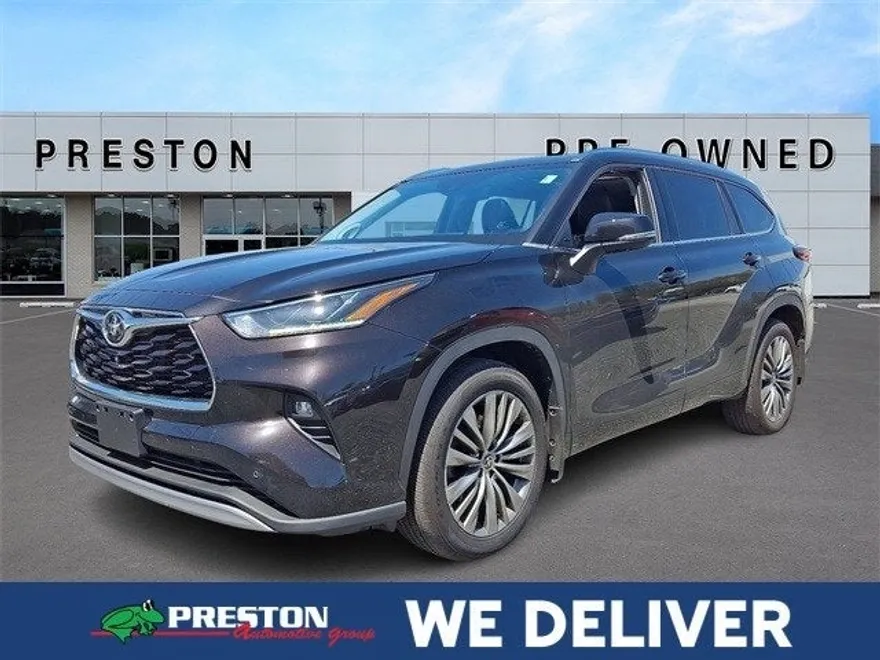 2021 Toyota Highlander Platinum Sport photo 1