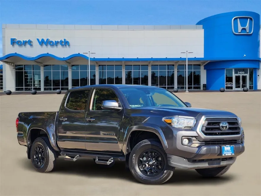 2022 Toyota Tacoma SR5 Double Cab photo 1