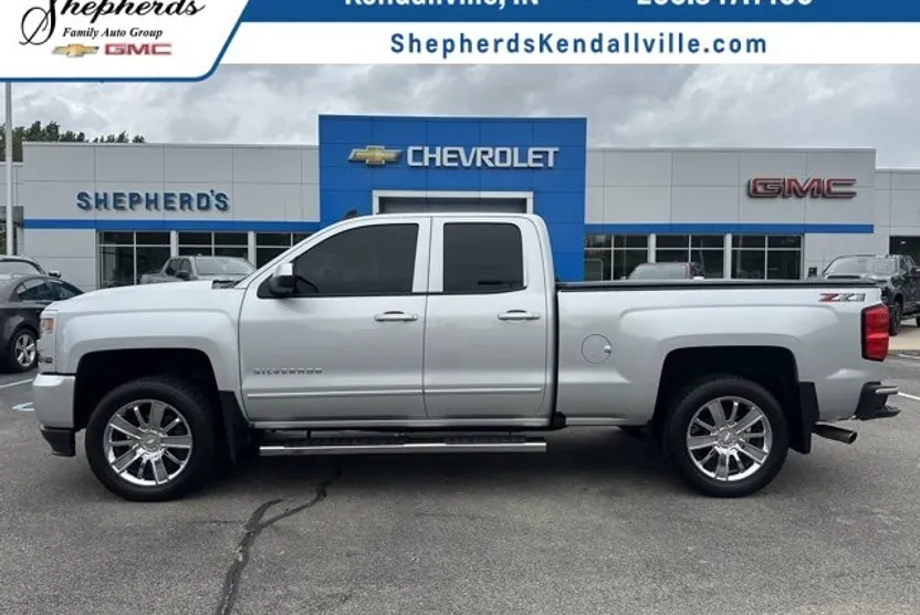 2018 Chevrolet Silverado 1500 LT photo 1