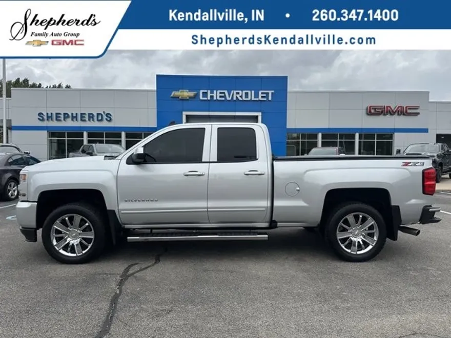 2018 Chevrolet Silverado 1500 LT photo 1