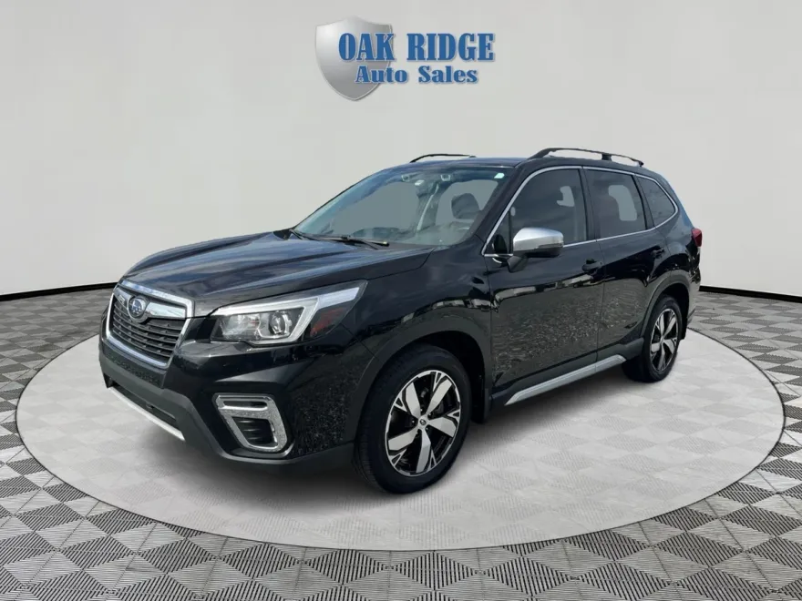 2020 Subaru Forester Touring photo 1