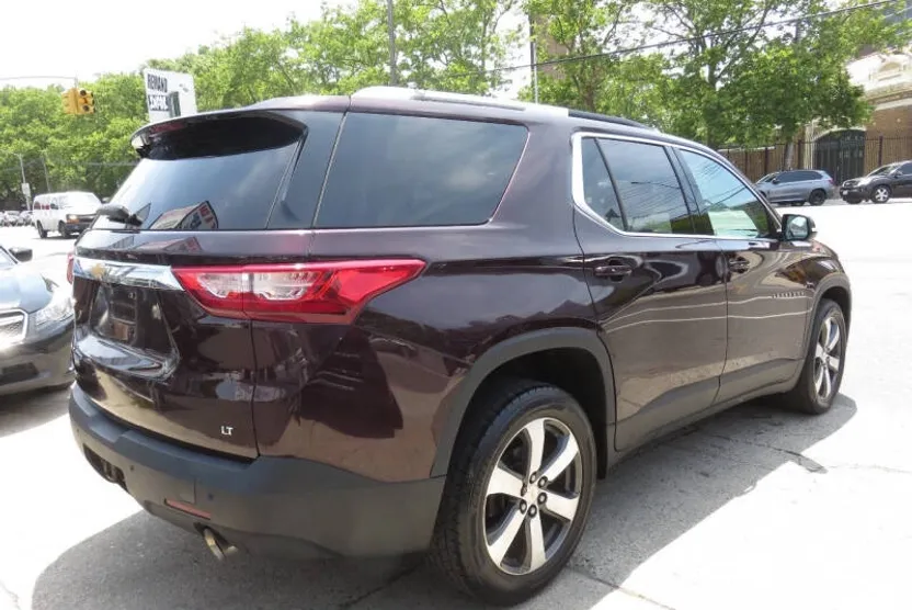 2018 Chevrolet Traverse Leather photo 1