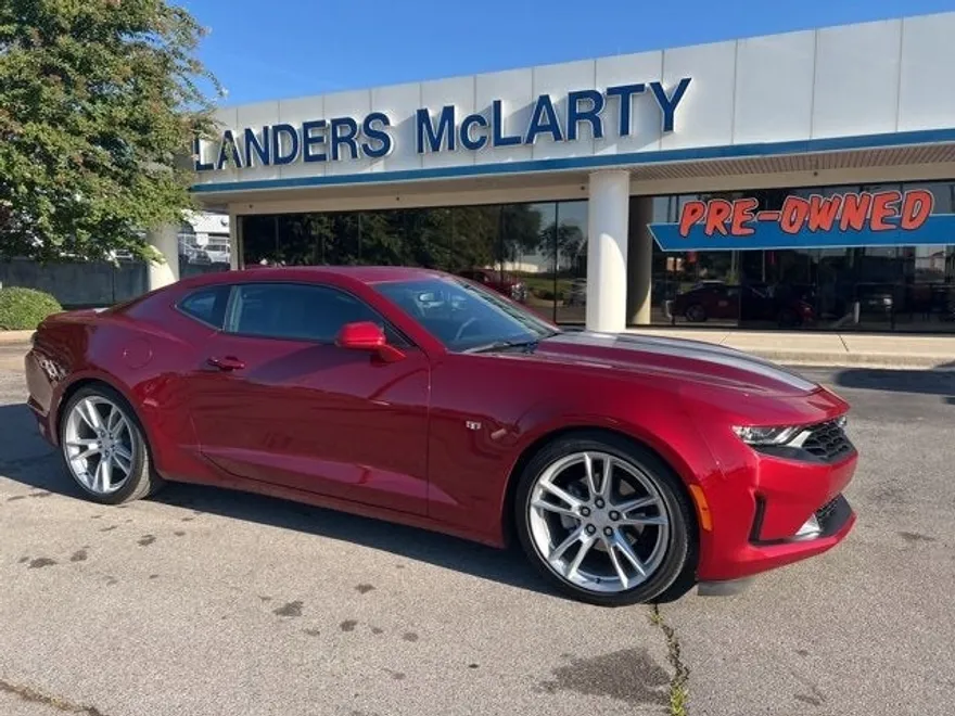 2021 Chevrolet Camaro 2LT photo 1