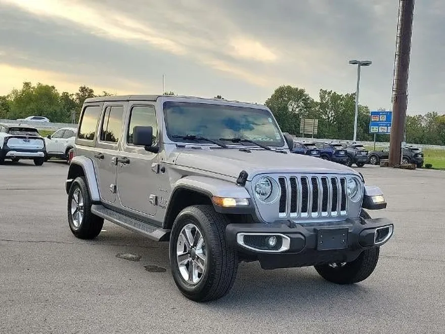 2020 Jeep Wrangler Unlimited Sahara photo 1