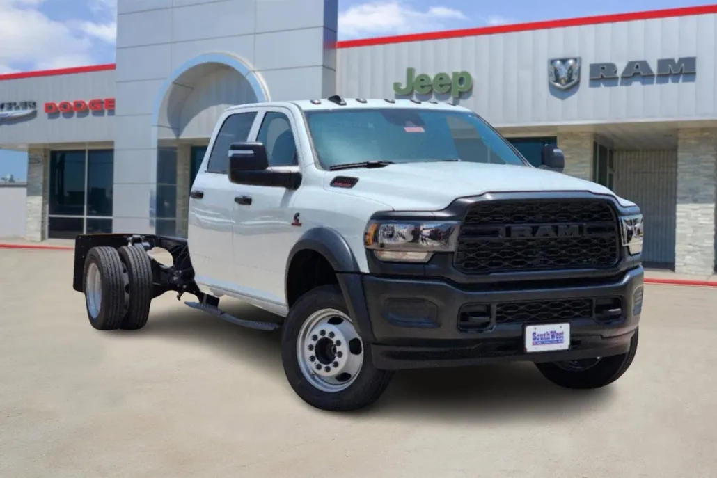 2024 Ram 5500 Tradesman photo 1