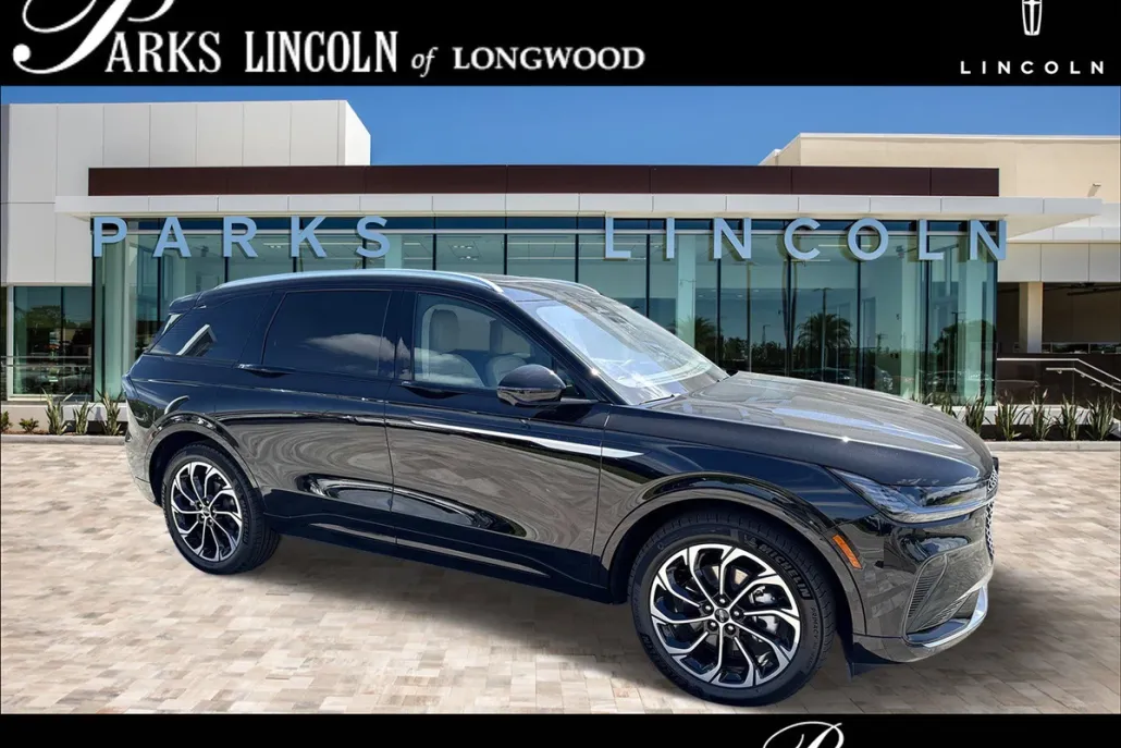 2025 Lincoln Nautilus Reserve photo 1