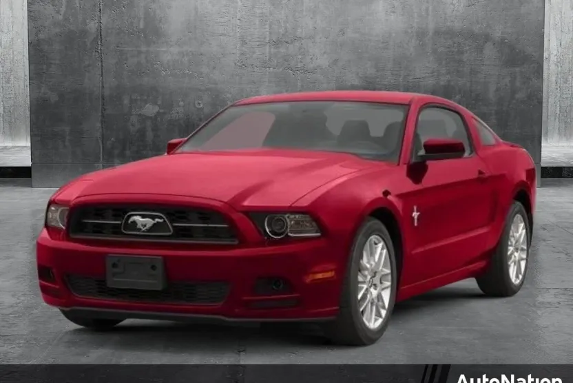 2013 Ford Mustang V6 photo 1
