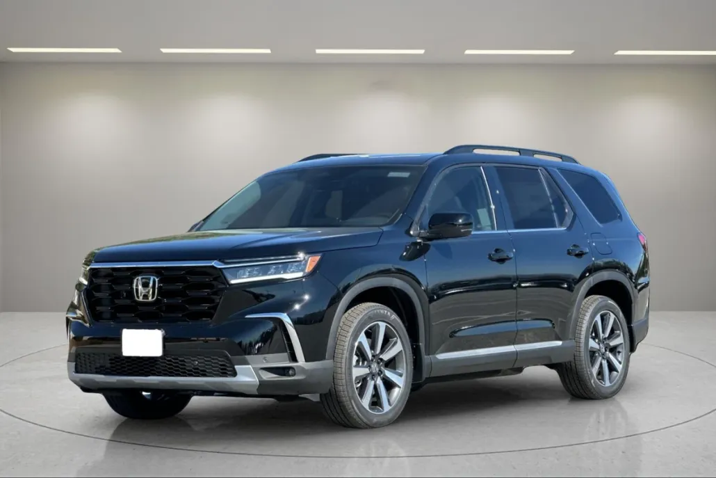 2025 Honda Pilot Touring photo 1