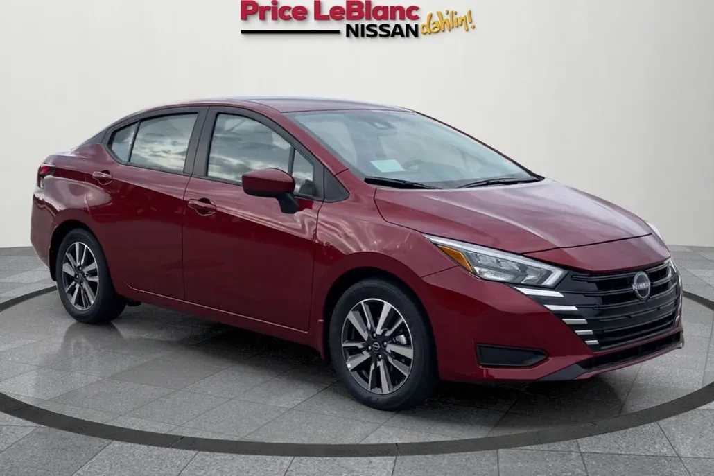 2025 Nissan Versa SV photo 1