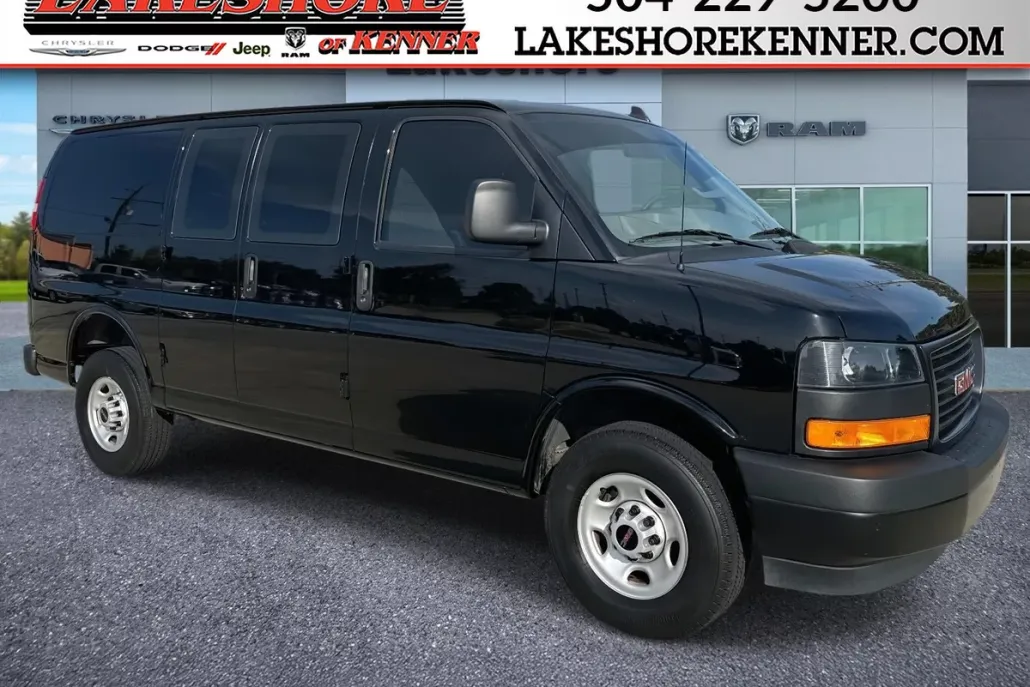 2023 Gmc Savana Cargo 2500 photo 1