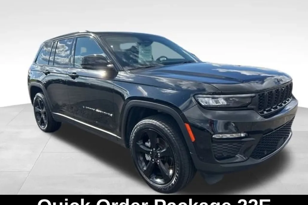 2023 Jeep Grand Cherokee Limited photo 1