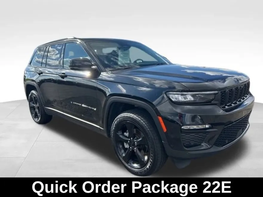 2023 Jeep Grand Cherokee Limited photo 1