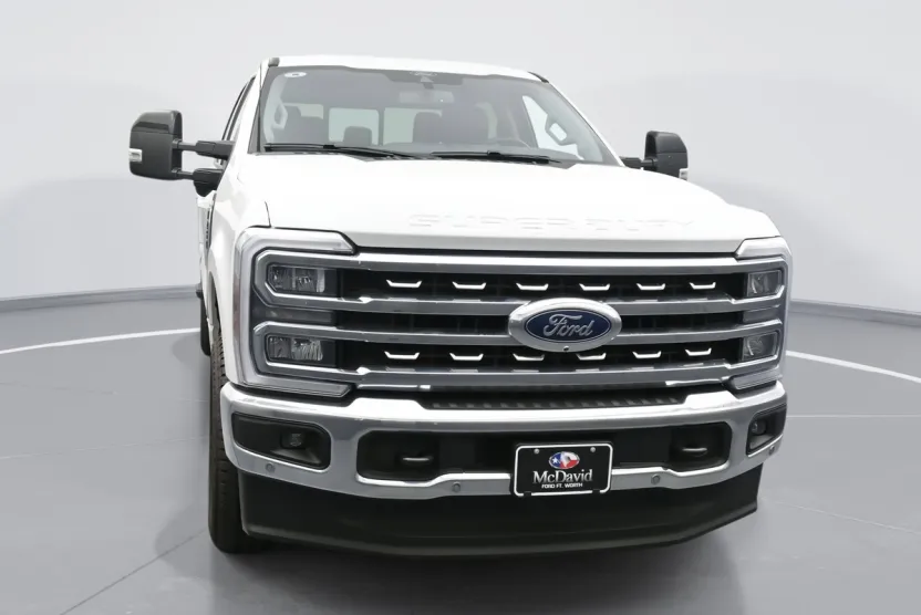 2025 Ford F-250 Lariat photo 1