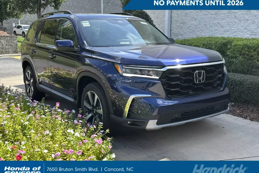 2025 Honda Pilot Touring photo 1